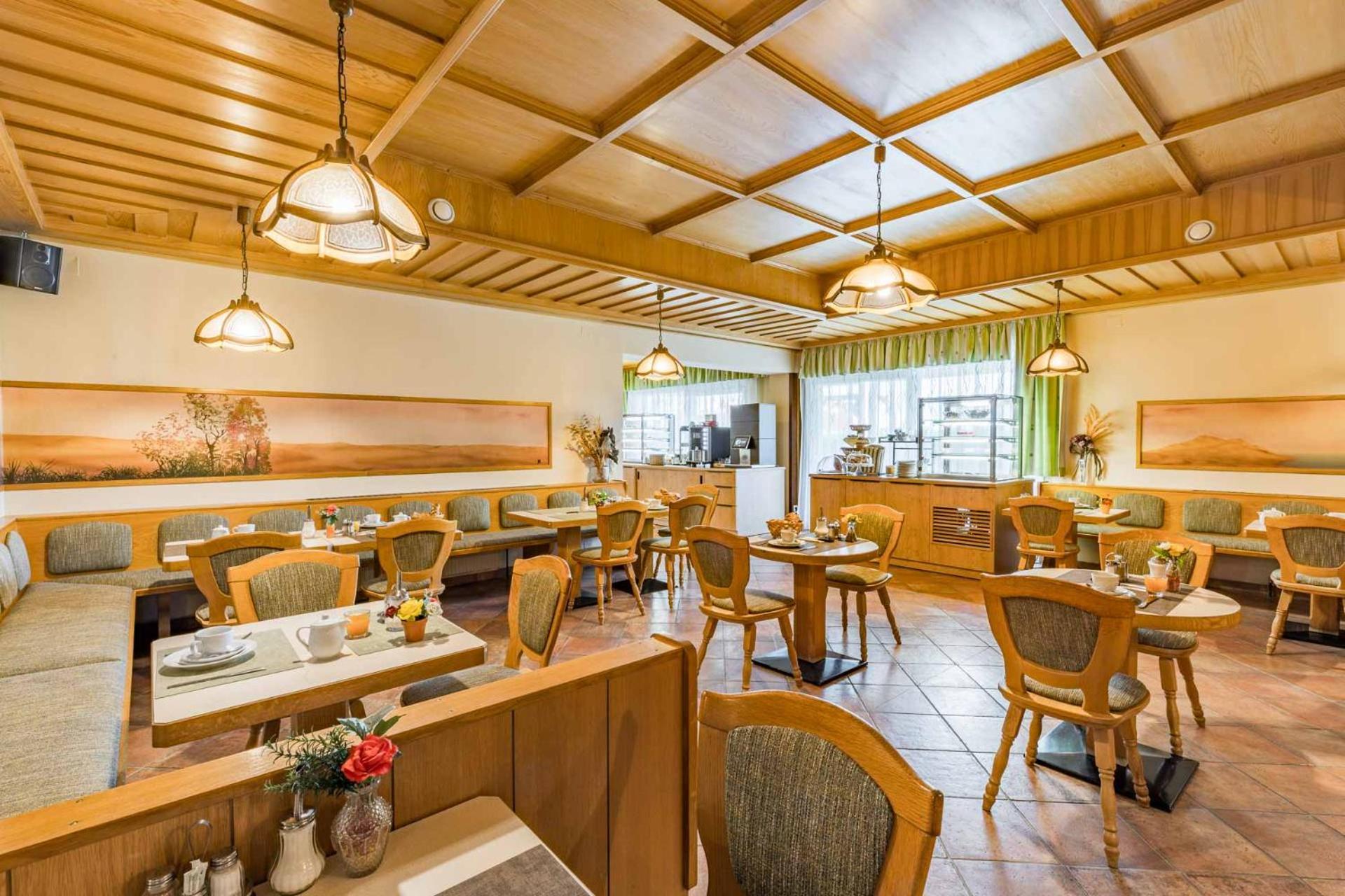 Hotel Garni Steinfeld Wiener Neustadt Eksteriør billede