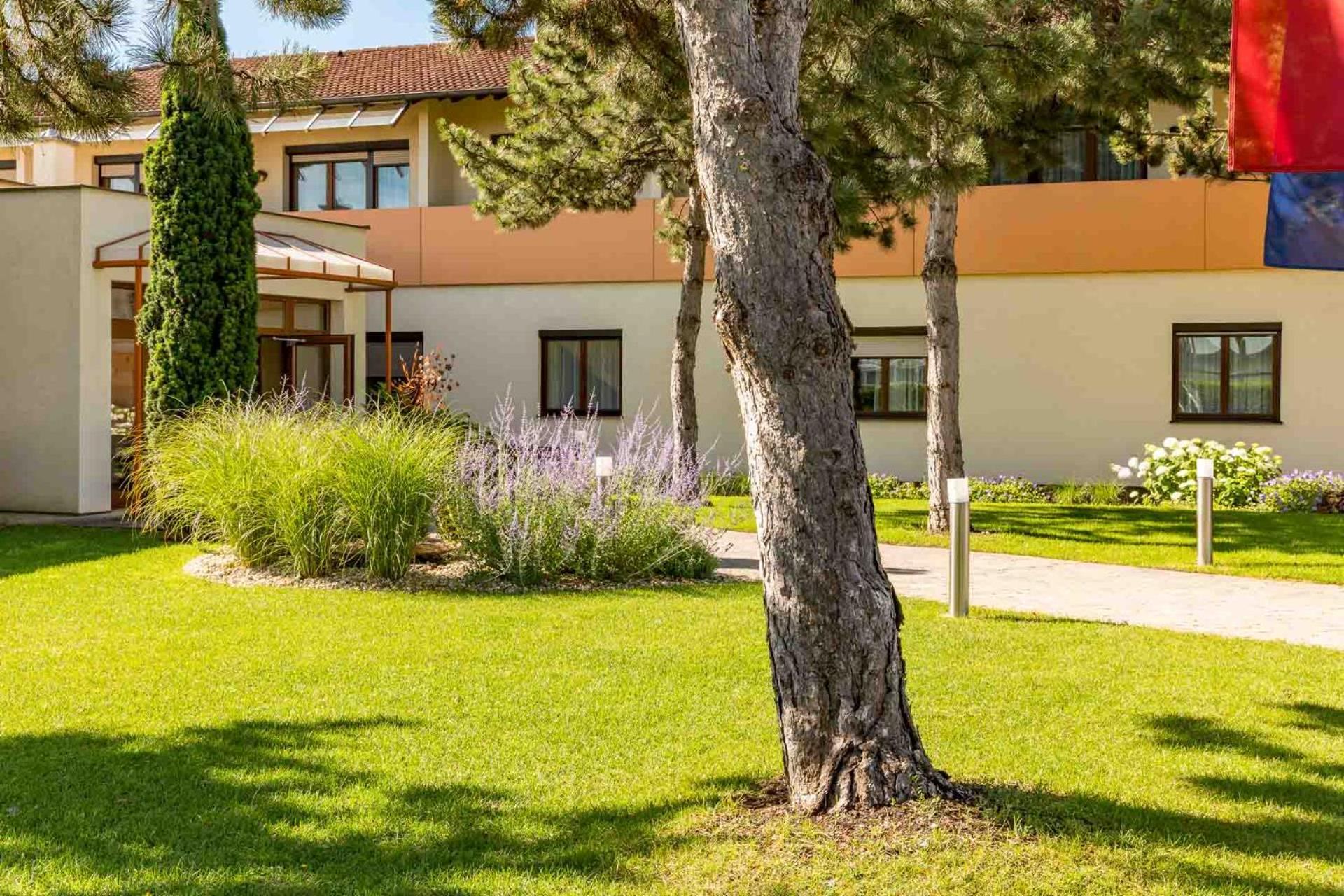 Hotel Garni Steinfeld Wiener Neustadt Eksteriør billede
