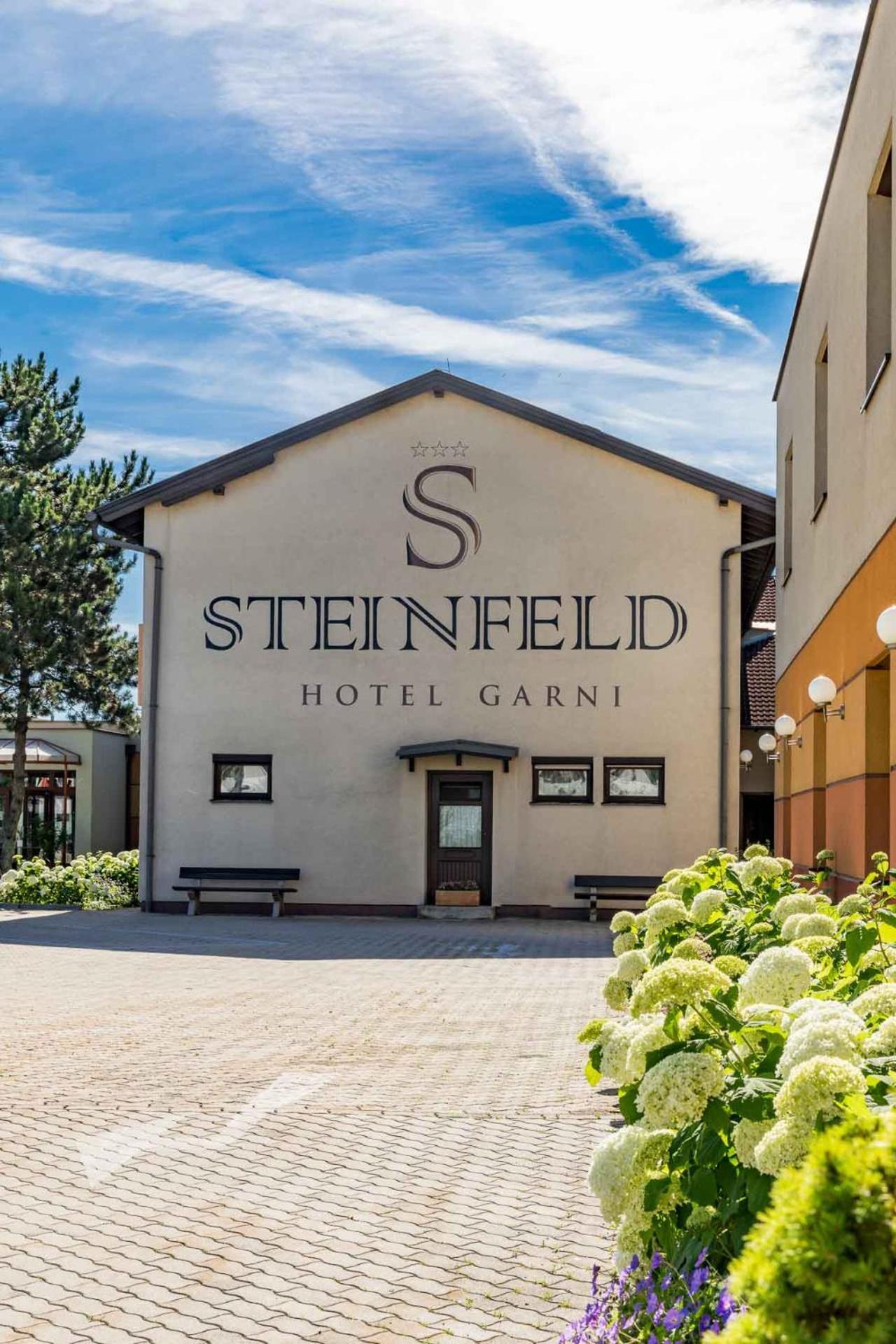 Hotel Garni Steinfeld Wiener Neustadt Eksteriør billede
