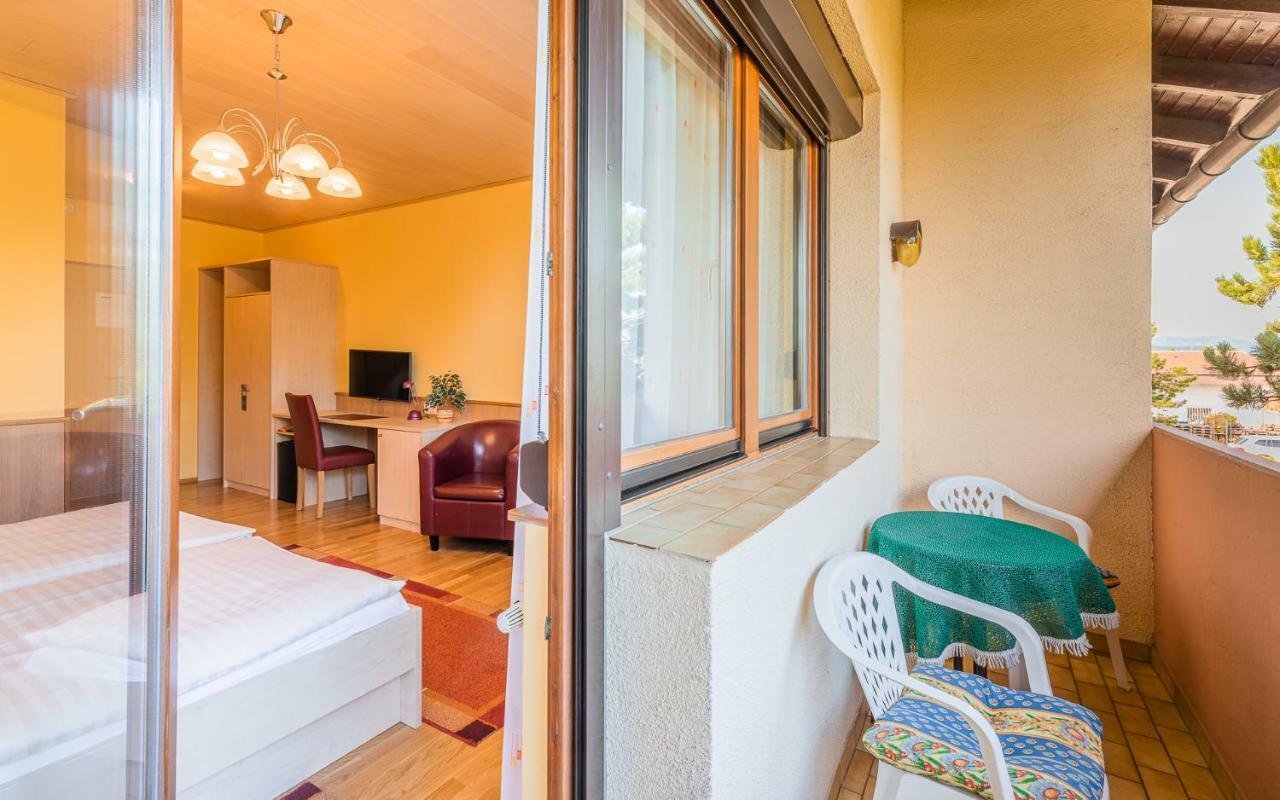 Hotel Garni Steinfeld Wiener Neustadt Eksteriør billede